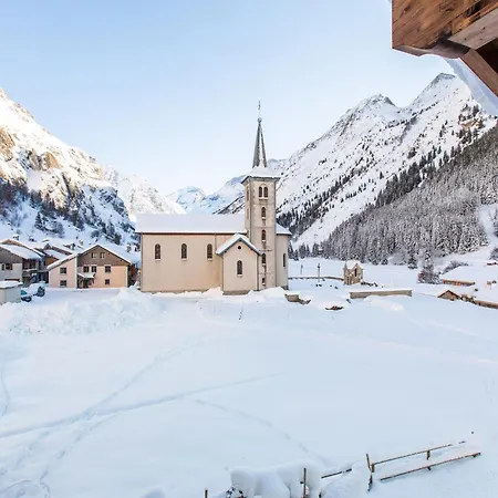 In Champagny By Slopes