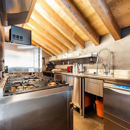 Prestigious With Pool And Sauna *